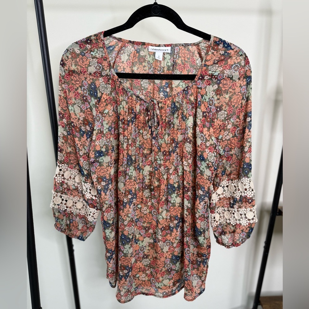 Westport (Dressbarn) Floral Women's Blouse